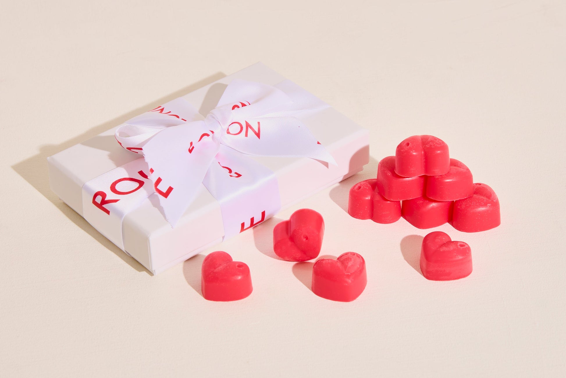 Red Rose - Damask Rose & Vanilla Luxury Scented Wax Melts - By Rouge London